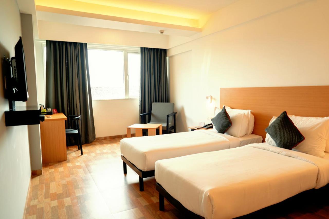 Hotel TGI Ameya Grand Panaji Exterior foto